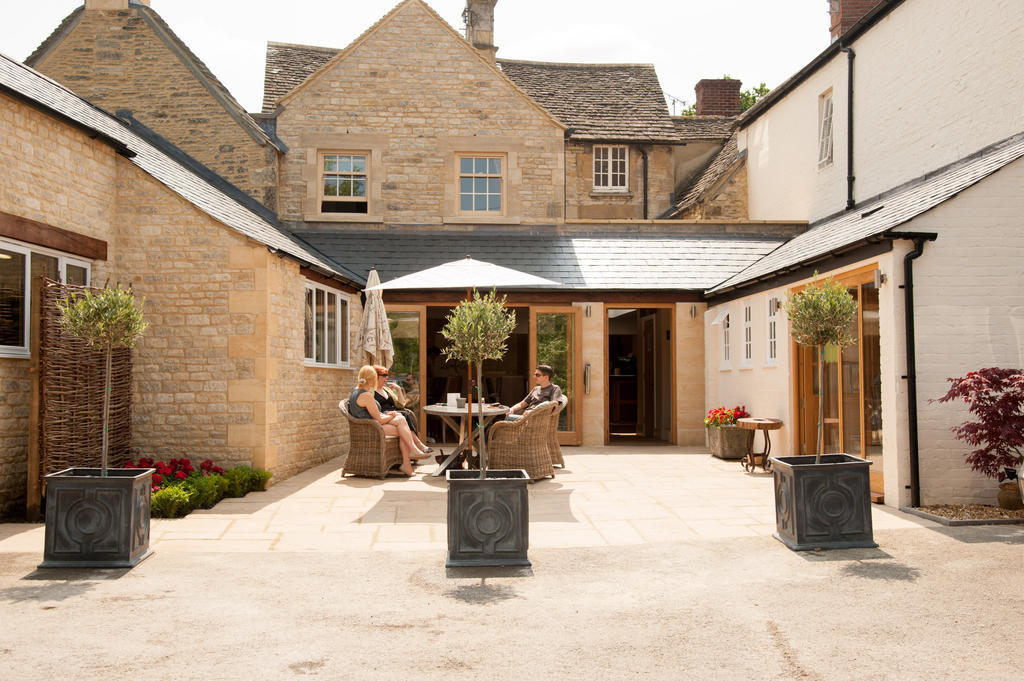 The Wychwood Inn Shipton under Wychwood Exterior foto