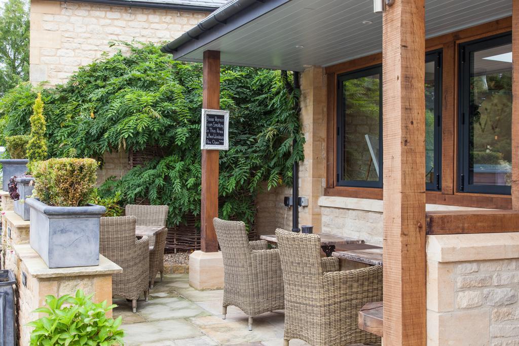 The Wychwood Inn Shipton under Wychwood Exterior foto